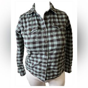 Women’s Carhartt button shirt